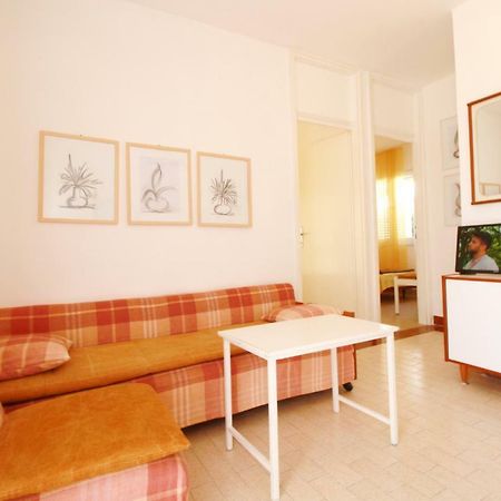 Apartment Dada Petrcane Exterior photo